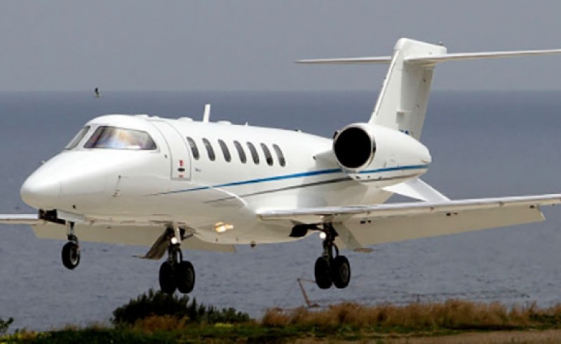 Learjet 40